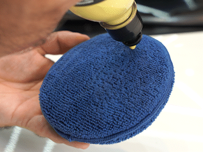 Gif aplicador de microfibra com encaixe de mao